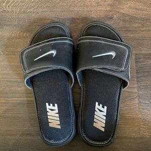 Used Nike slides